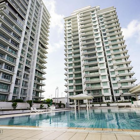 Bay Resort By Evernent Miri Ngoại thất bức ảnh